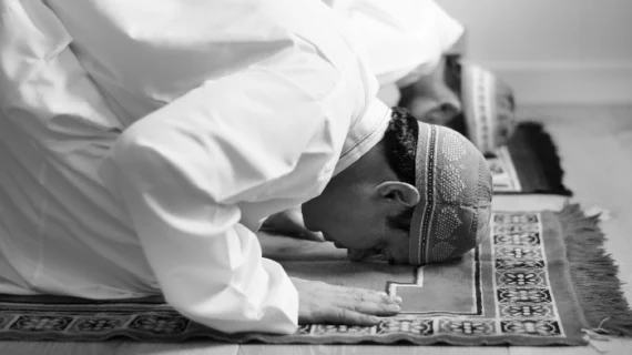 Bacaan Sujud Sahwi dan Artinya: Panduan Lengkap