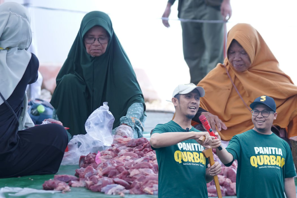 1083 Kambing dan 71 Sapi: Qurban Masjid Ismuhu Yahya Tembus Jawa hingga Sulawesi!