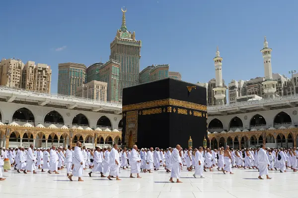 Hikmah Ibadah Haji: Makna Spiritual, Sosial, dan Moral