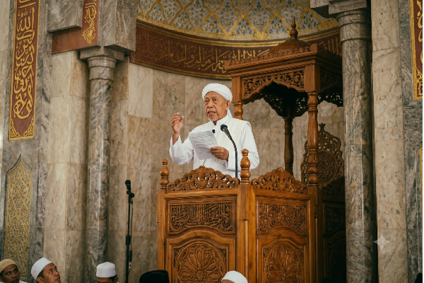 Khutbah Jumat : Al Qur’an sebagai kurikulum kehidupan